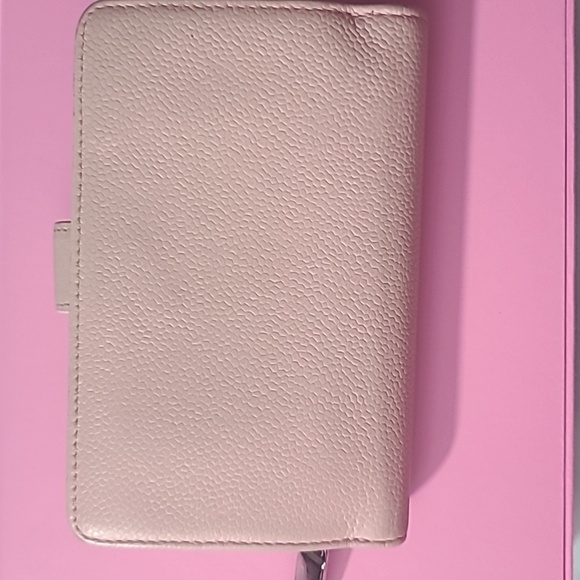 Chanel pink bifold wallet - Picture 6 of 8